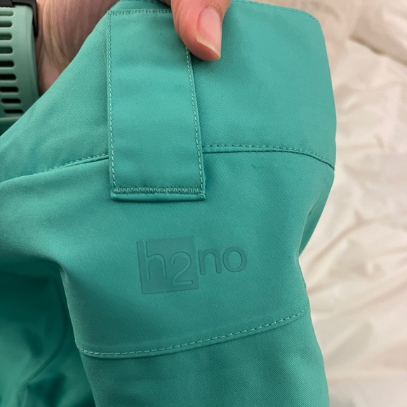 Patagonia Women’s Insulated Snow Pants Fresh Teal - Picture 11 of 12